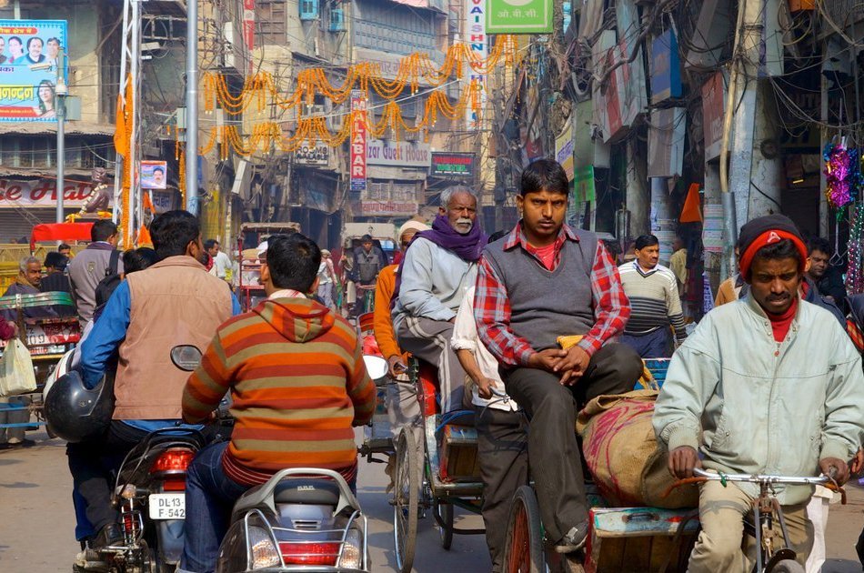 Discover Old Delhi With a 4 Hour Evening Walking Tour with Dinner