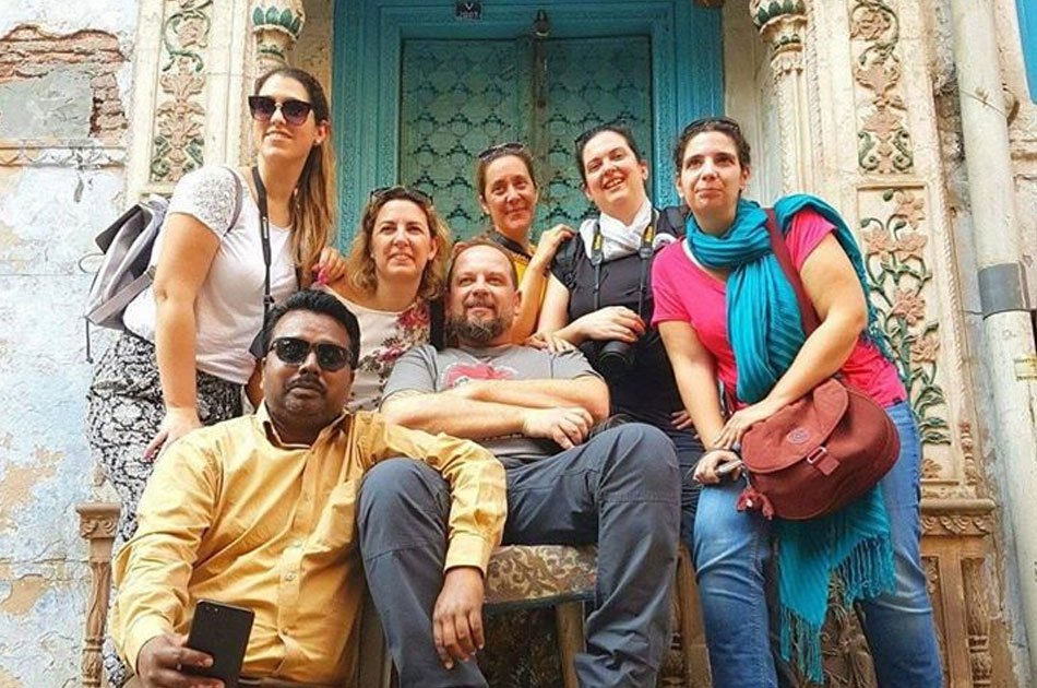 Enjoyable Tuk Tuk Ride in Agra