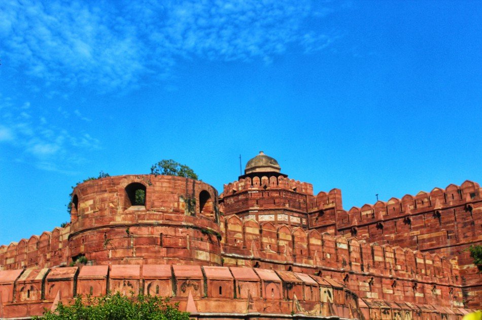 From Delhi Taj Mahal and Agra Fort Private Tour By India's fastest Train