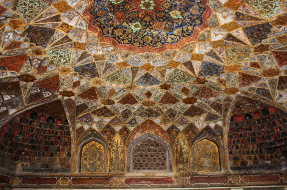 From Delhi Taj Mahal and Agra Fort Private Tour By India's fastest Train