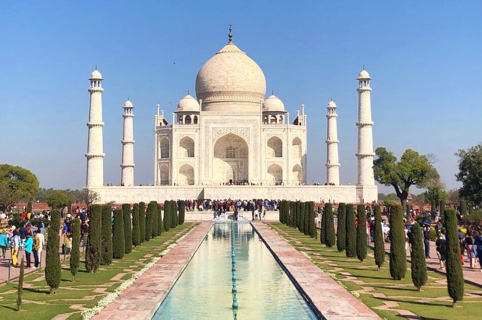 From Delhi: Taj Mahal and Agra Full-Day Tour by Fast Train