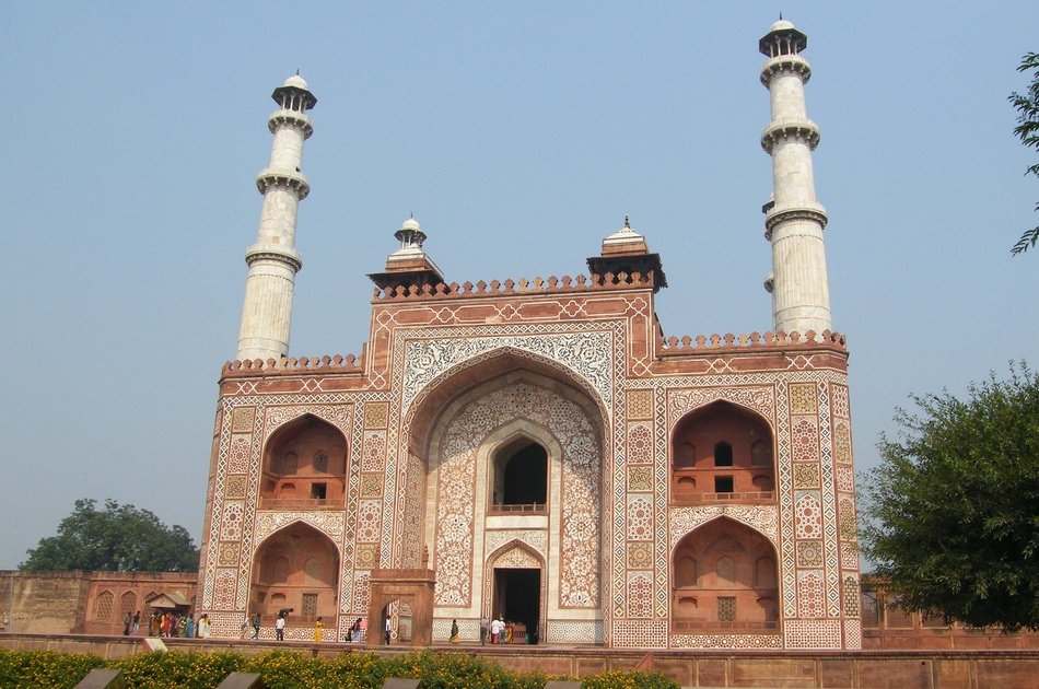 Full-Day Taj Mahal Sunrise Excursion from Delhi