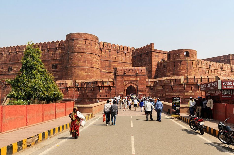 Full Day Taj Mahal Tour in Agra