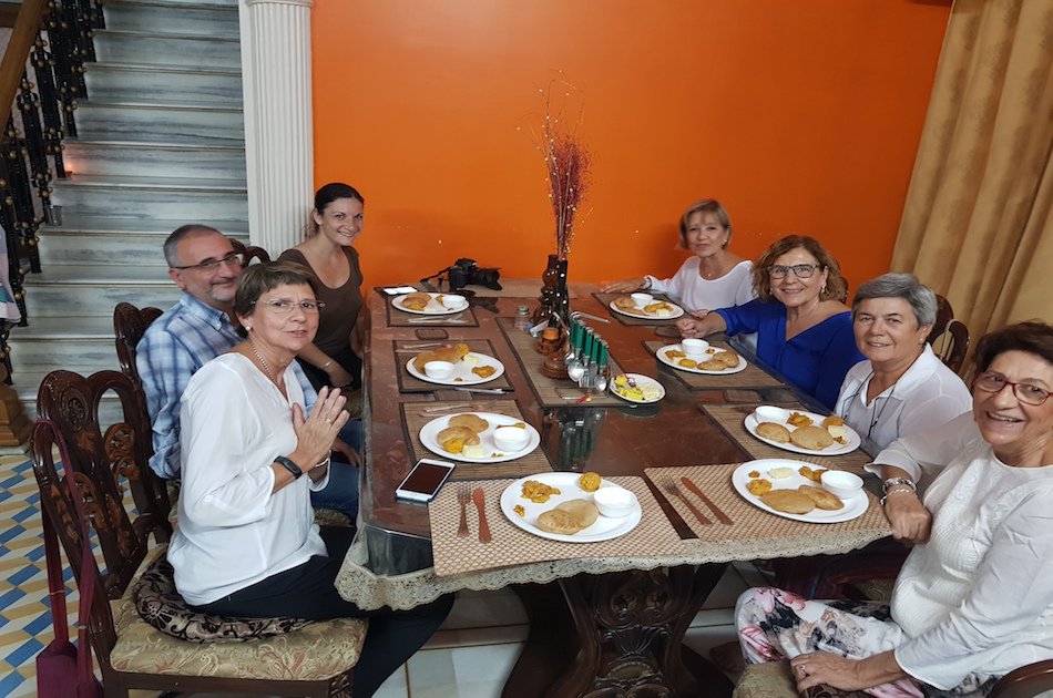 Jaipur Private Tour With Indian Family