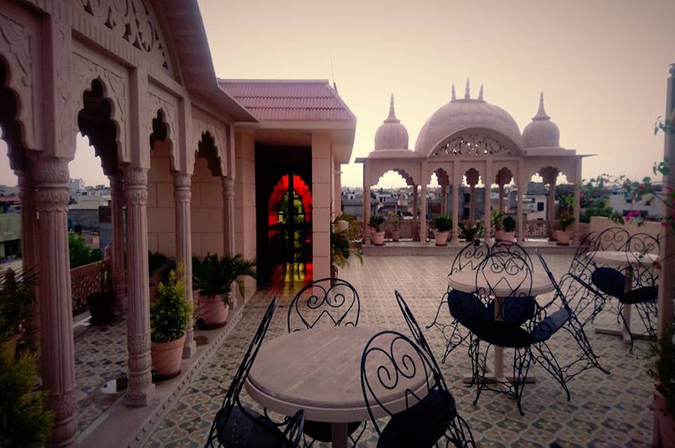 Jaipur Private Tour With Indian Family