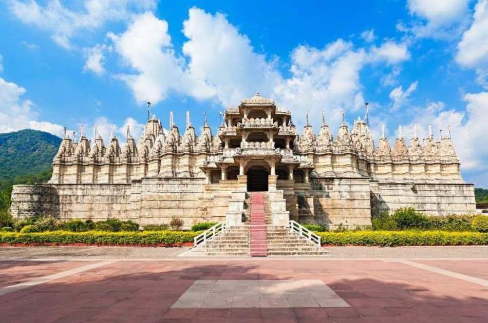 Kumbhalgarh Fort and Jain Temple Full-Day Tour from Jodhpur to Udaipur