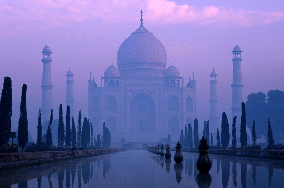 Magnificent Taj Mahal Tour With Boat Ride in River Yamuna