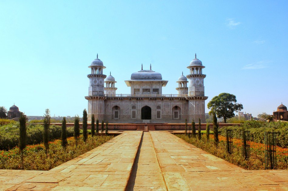 Private Agra Local Sightseeing Tour by Car and Driver