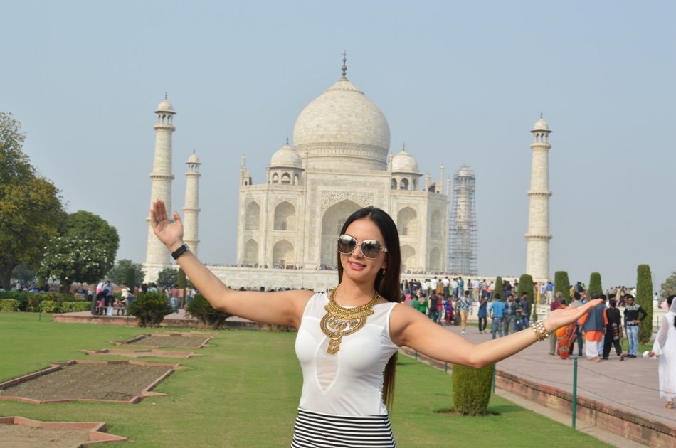 Private Day Tour of Agra From New Delhi with Taj Mahal & Agra Fort