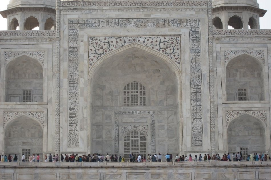 Private Day Tour of Taj Mahal & Agra From New Delhi by Private Car
