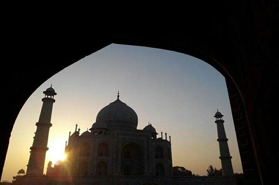 Private Day Tour of Taj Mahal From New Delhi by Car