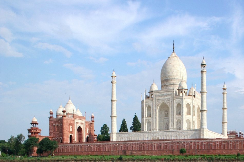 Private Day Trip to Fatehpur Sikri, Agra & Taj Mahal from Delhi