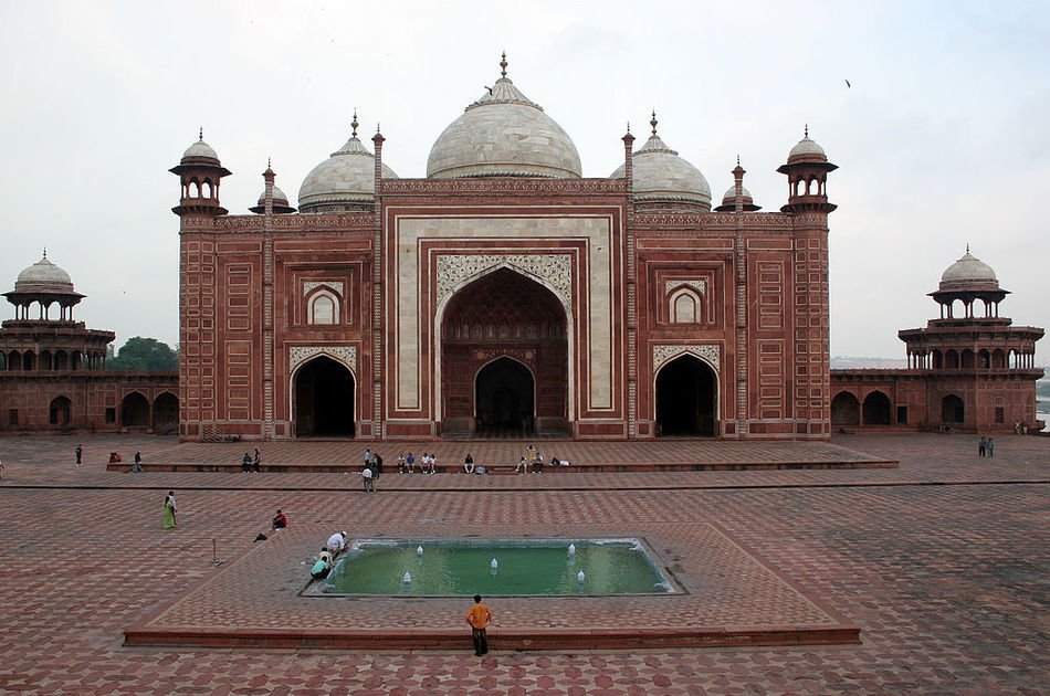 Private Full Day Taj Mahal  & Fatehpur Sikri Tour from Delhi By Car