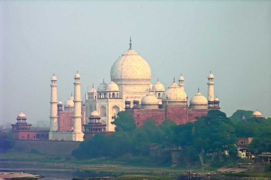 Private Full-Day Tour of Taj Mahal and Agra Fort from Delhi