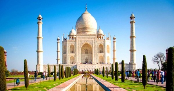 Private Full-Day Tour of Taj Mahal and Agra Fort from Delhi