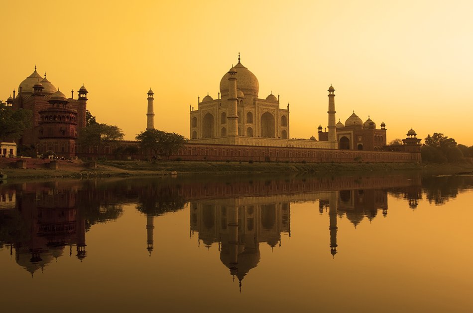 Private Full Day Tour of Taj Mahal and Agra from New Delhi