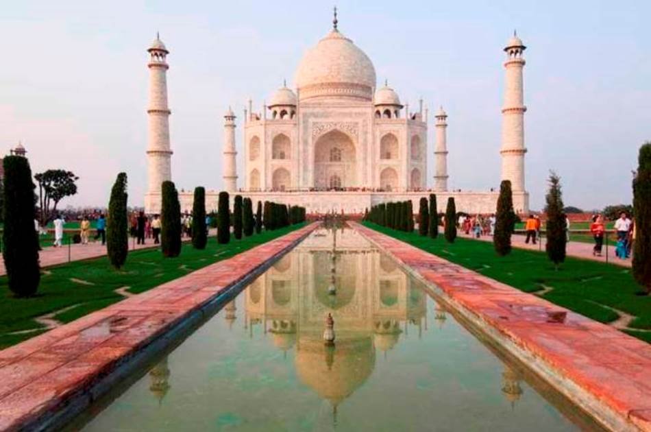 Private One Way Transfer From Udaipur To Agra