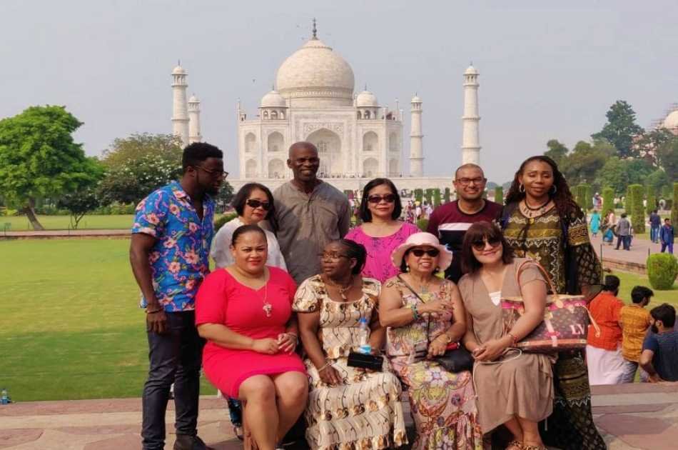 Private Same Day Taj Mahal Tour By Car From Delhi