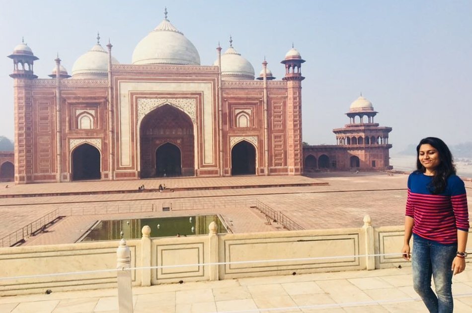 Private Sunrise Taj Mahal & Agra Tour from Delhi