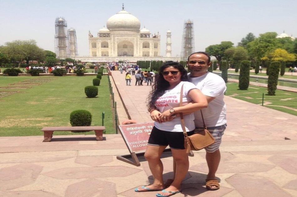 Private Sunrise Taj Mahal Tour From Delhi With Entrances