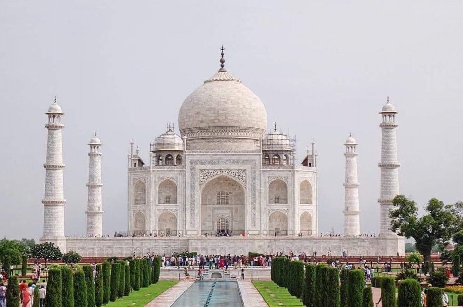 Private Tour of Taj Mahal and Agra Fort From Delhi