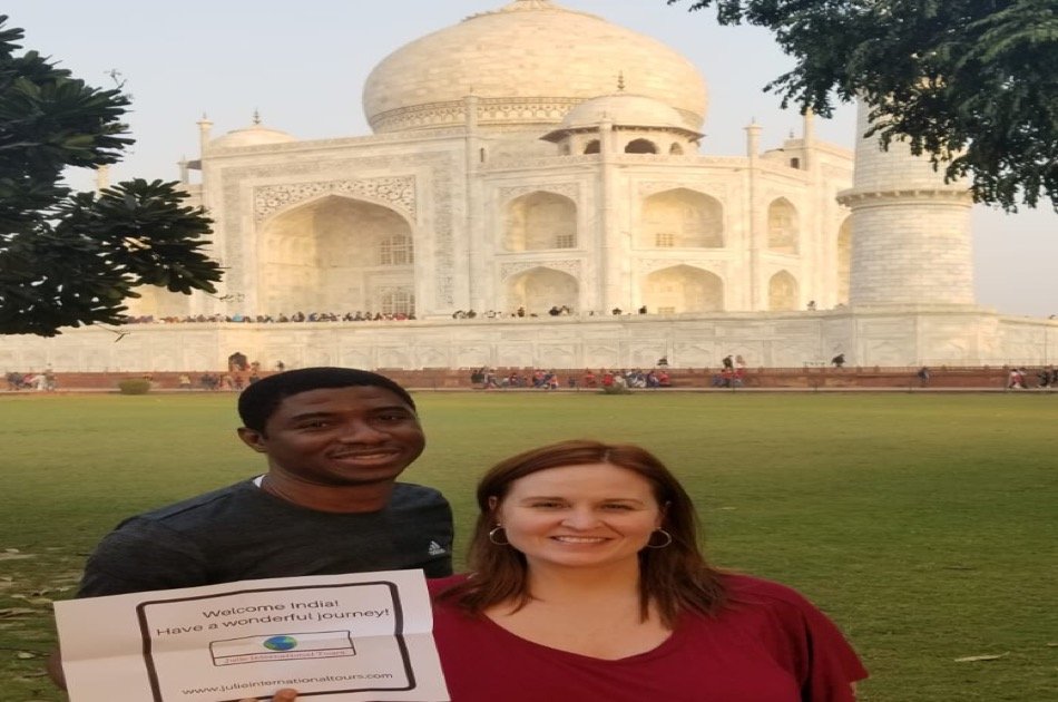 Private Tour of Taj Mahal and Agra Fort From Delhi