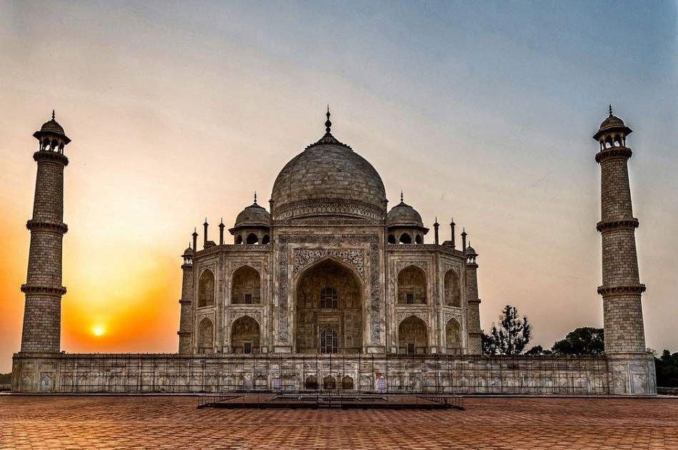 Private Tour : Taj Mahal Tour by Car from Delhi
