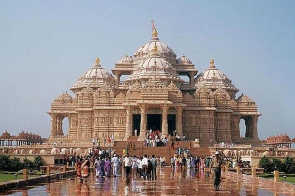 Private Transfer From Udaipur To Ahmedabad