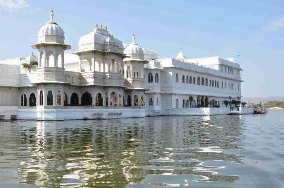 Private Udaipur City Sightseeing Tour