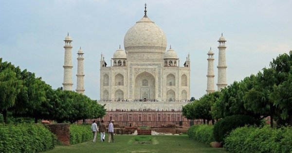 Same Day Agra Tour by Train from Delhi