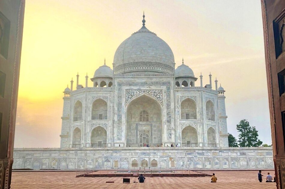 Same Day Taj Mahal Private Tour From Delhi