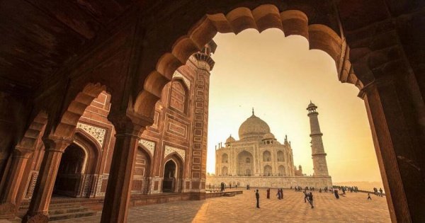 Same Day Taj Mahal Tour by Car from Delhi