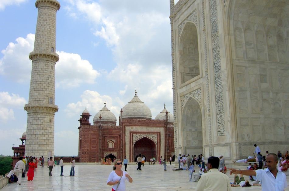 Same Day Taj Mahal Tour From Delhi by Car