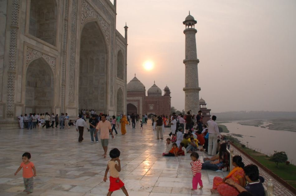 Same Day Taj Mahal Tour From Delhi by Car