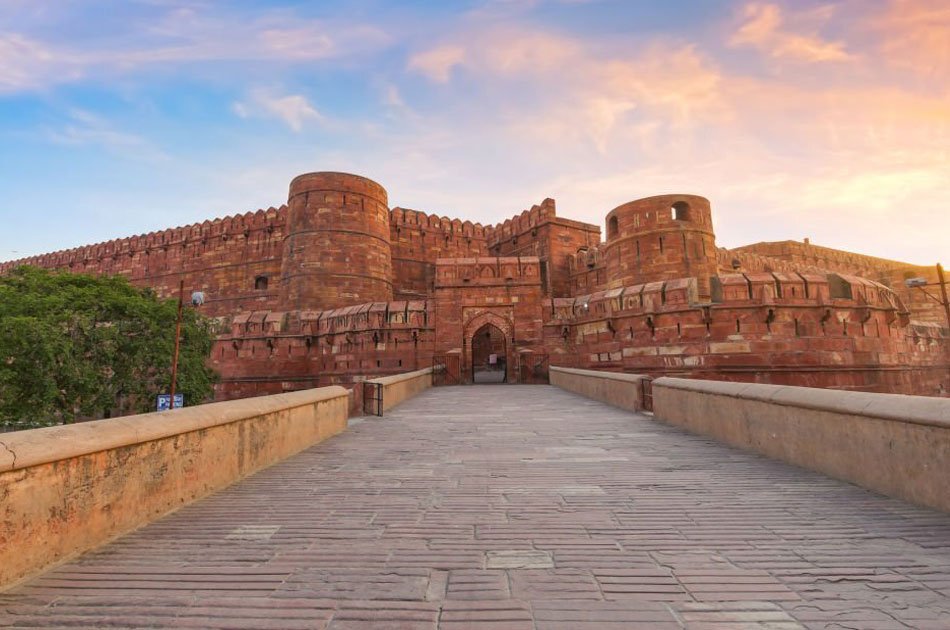 Same Day Taj Mahal Tour From Delhi