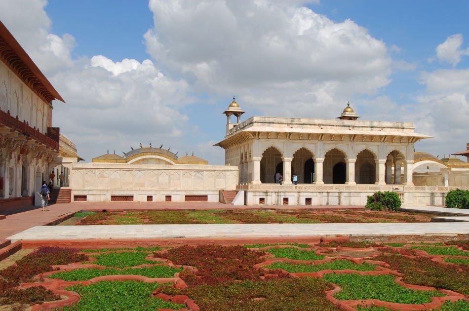 Same Day Taj Mahal Tour From Delhi