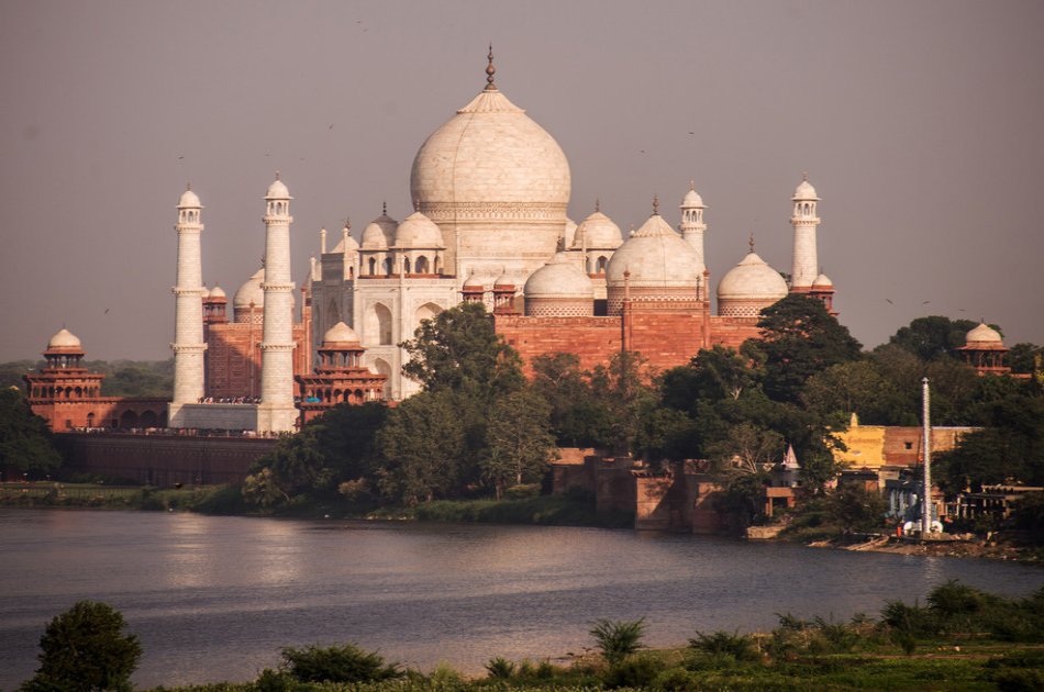 Sunrise Private Tour of Tajmahal (Delhi Agra Same Day by Car)