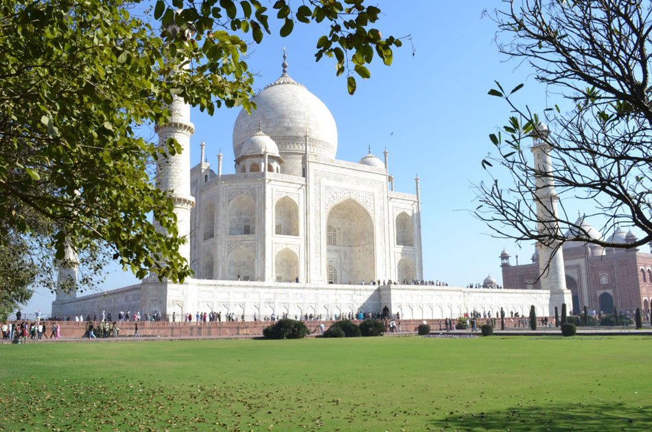 Taj Mahal & Agra Private Overnight Tour from Delhi