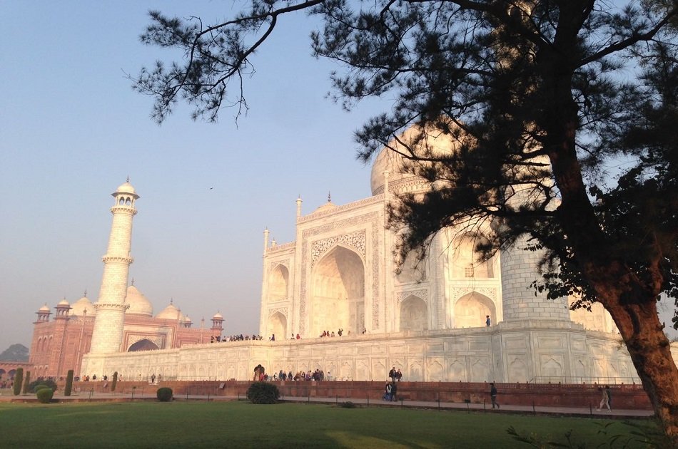 Taj Mahal Private Day Tour From New Delhi with Agra Fort & Fatehpur Sikri