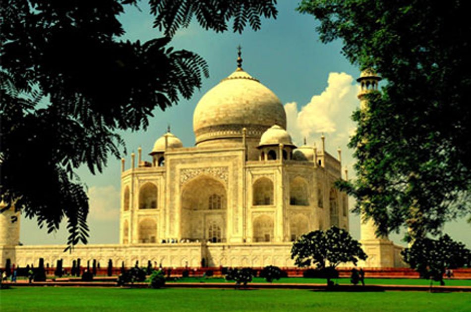 Taj Mahal Private Tour by Train - Gatimaan Express
