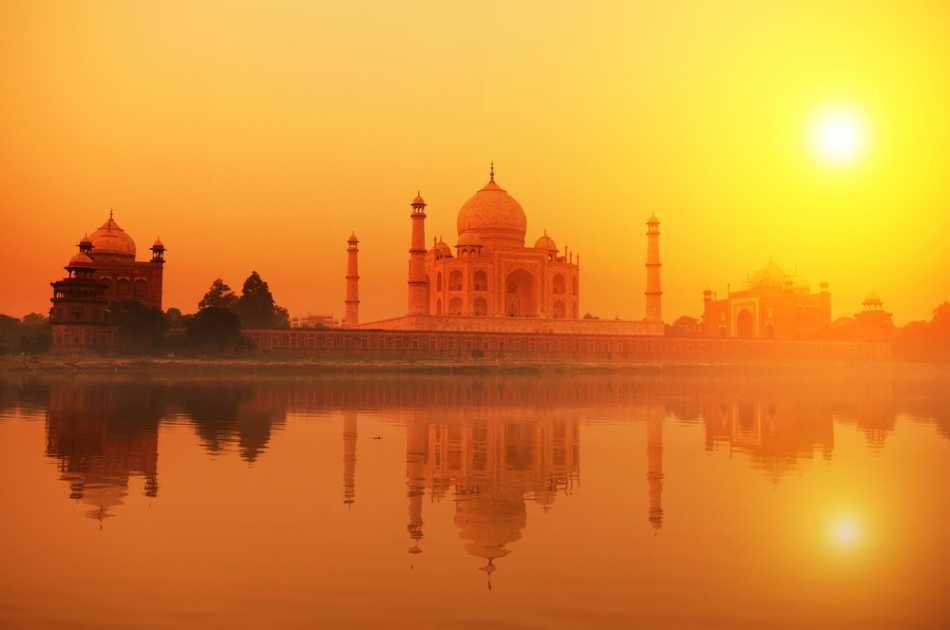 Taj Mahal Sunrise and Sunset Private Tour From Delhi