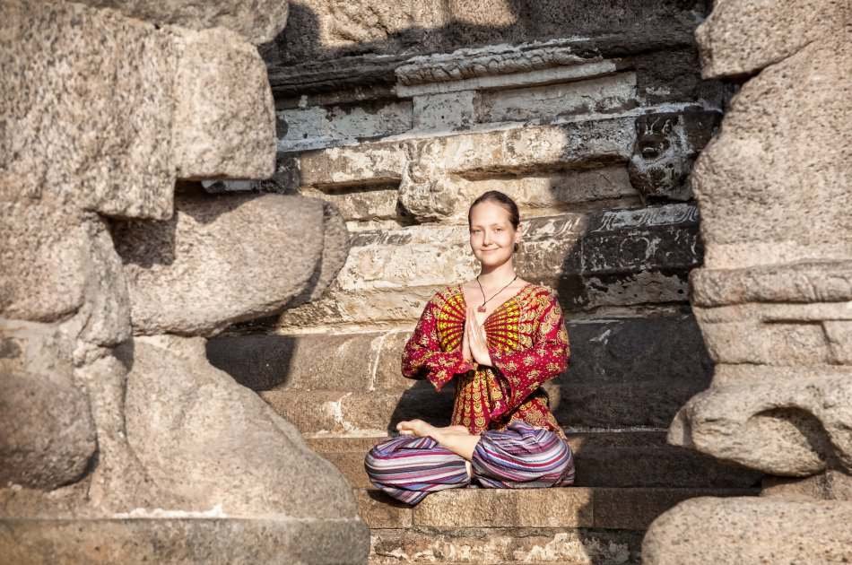 Taj Mahal Tour With Yoga Classes