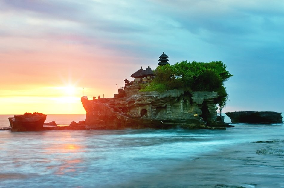 Bali Jewel at Sunset (Taman Ayun, Monkey Forest & Tanah Lot)