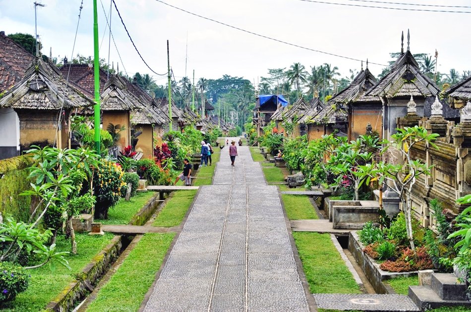 Bali's Mount Batur, Barong Dance, & Penglipuran Village Tour