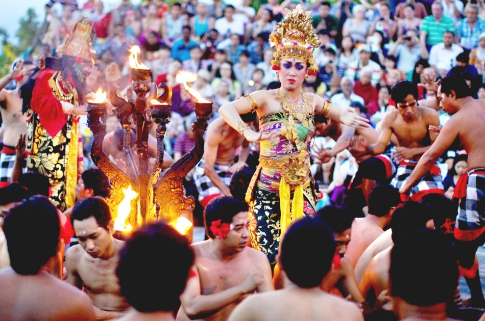 Balinese Massage, Uluwatu Temple & Kecak Dance