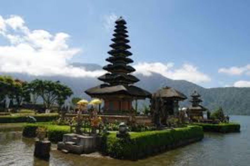 Discover the beauty of North Bali on a Full Day Tour