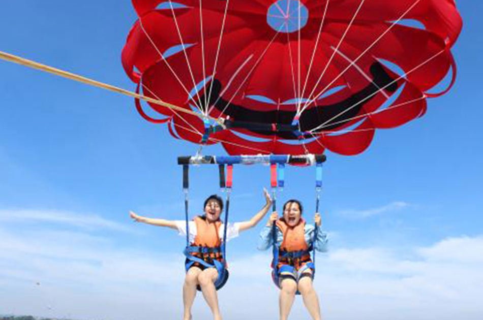 Half Day 3 in 1 - Parasailing, Turtle Conservation Island and Glass Bottomed Boat Nusa Dua Tour