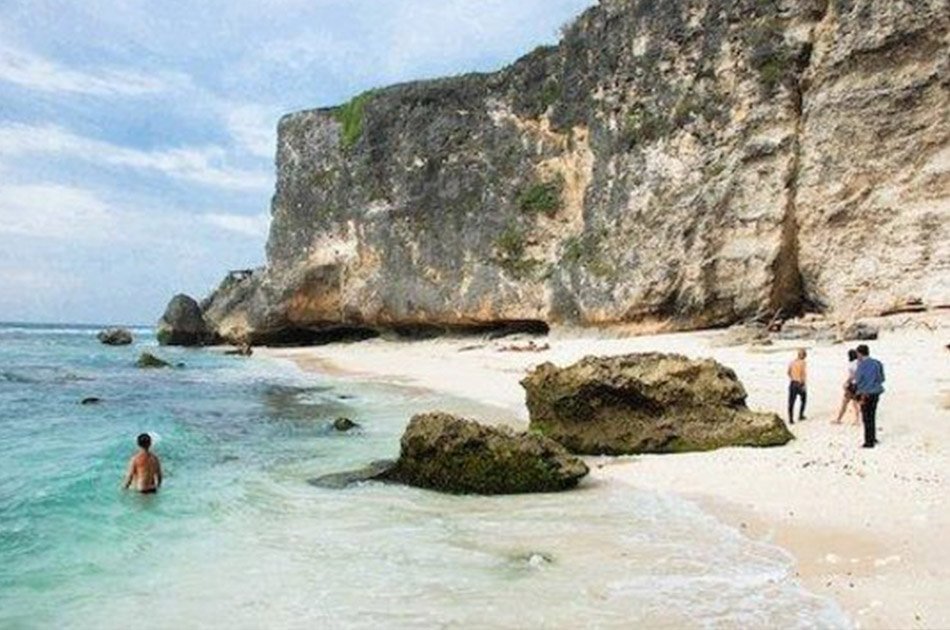 Iconic Southern Beaches Day Tours