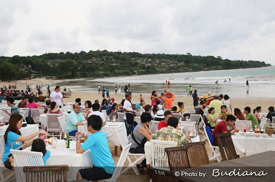 Private Candle Light Romantic Dinner in Jimbaran Bay