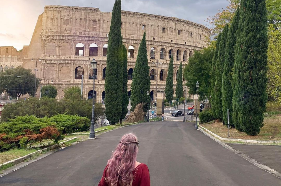 Ancient Rome Walking Tour: Colosseum & Roman Forum